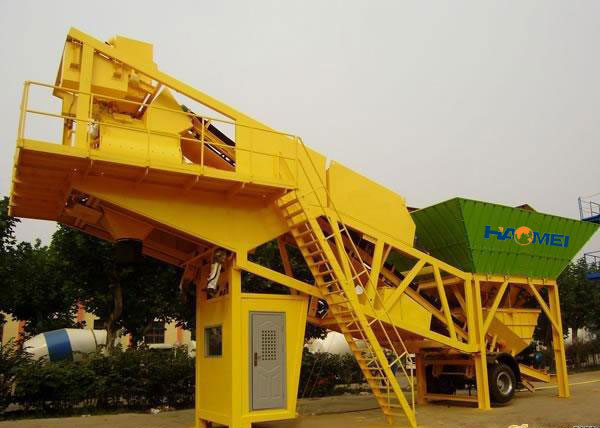 Hongda Mobile Concrete Mixing Plant with 100cbm Per Hour Output