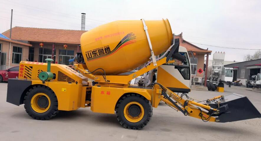 bull self loading concrete mixer